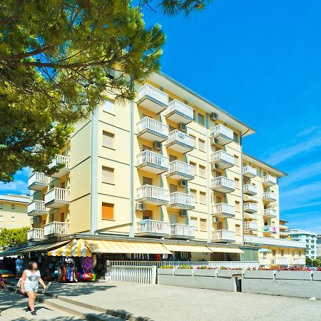 Ivana Belmare Apartaments Bibione Buitenkant foto