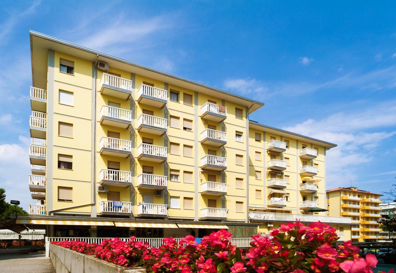 Ivana Belmare Apartaments Bibione Buitenkant foto
